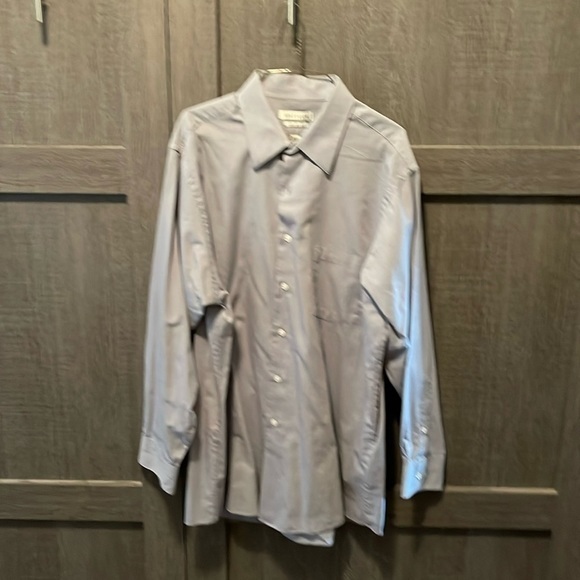 Van Heusen Regular Fit Wrinkle Free size 16 1/2.  Grey pin striped - Picture 1 of 3